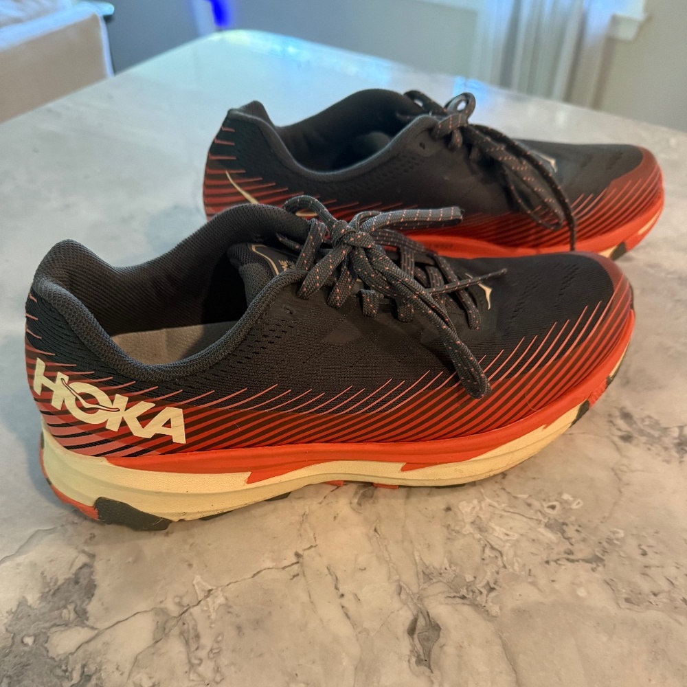 HOKA Sneakers